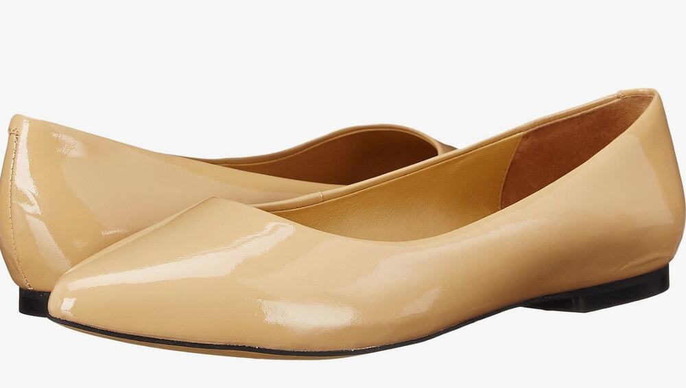 Trotters Estee Patent Leather Flats 7 7WW Extra Wide Tan Nude Beige Comfort